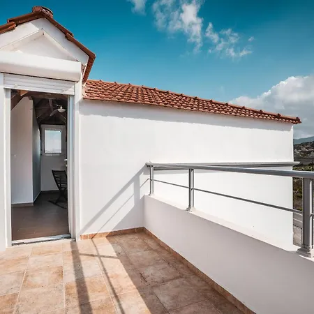 Daire White Pearl 2 Apolakkia