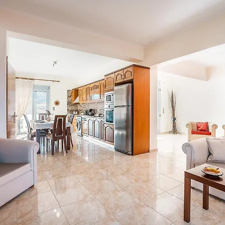 White Pearl 2 Апартаменты Apolakkia