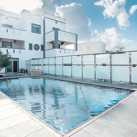 White Pearl 2 Apartment Apolakkia