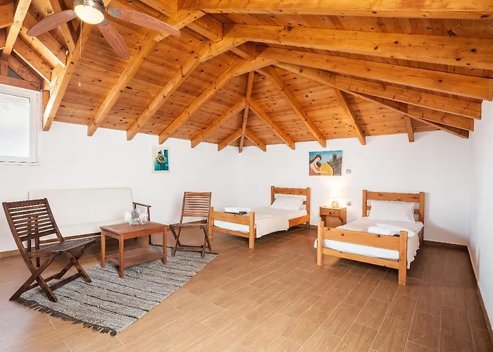 White Pearl 2 * Apolakkia