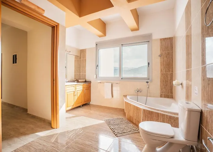 White Pearl 2 * Apolakkia